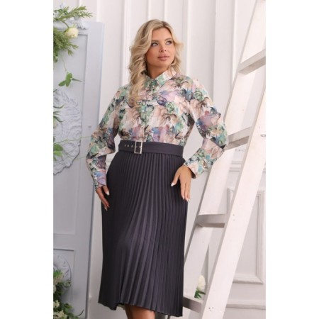 Women's dress, size 60-8