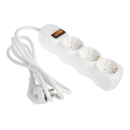 The extension cord Luazon Lighting Eco, 3 sockets, 1.5 m, 16 A, 3500 W, PVS 3x1 mm2, with salary, with off.-1