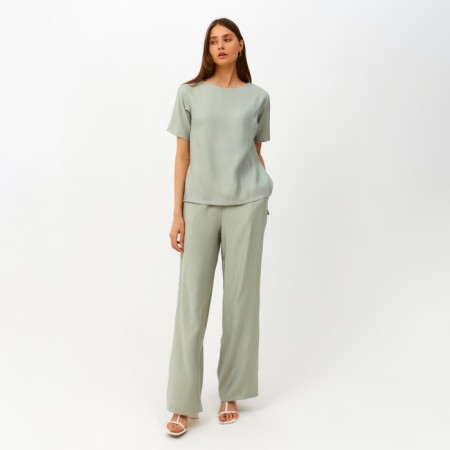 Women's costume (T -shirt, trousers) minku: enjoy olive color, size 44
