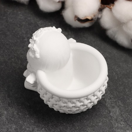 Climb "Angel with a basket" 9x6.5x7cm-3