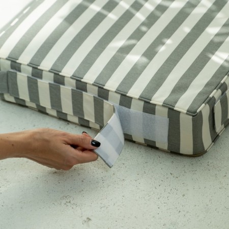 Cambridge pillow-booster, size 40x40x10 cm-1