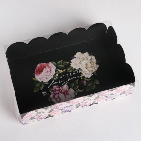 Cookie box, confectionery packaging with PVC lid, Present, 20 x 30 x 8 cm