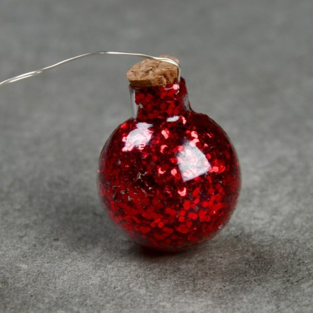 Garland “thread” 1.6 m with nozzles “balls with red confetti”, IP20, silver thread, 15 LED, glow warm white, AAX2-5