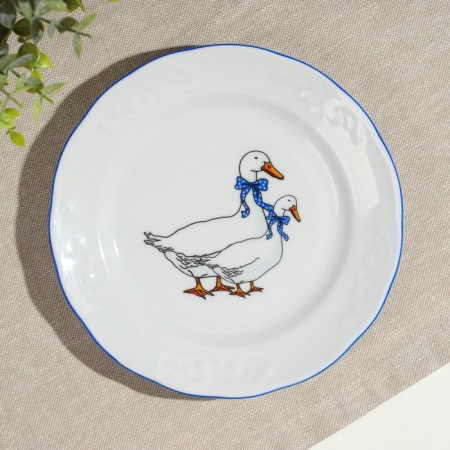 Porcelain plate "Geese", D = 17.5 cm, mix-4