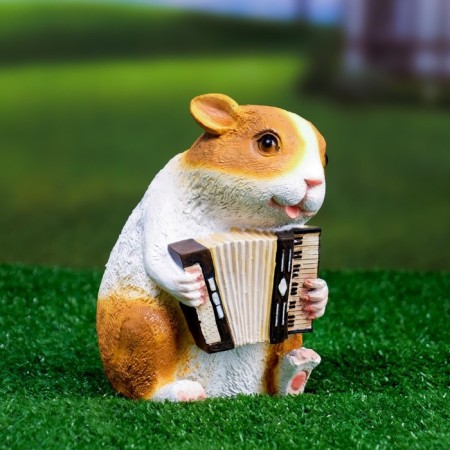 Garden figure "Guinea pig with accordion" 10x13.5x17cm