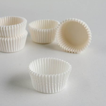 Baking uniform white, 3.5 x 2 cm