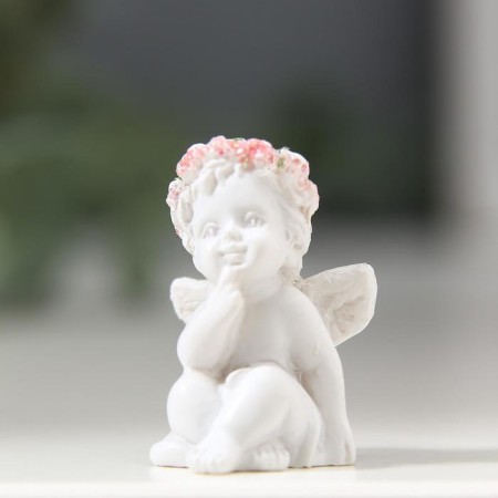 Souvenir Polystone "Angel Milashka" in a wreath of roses, mix, 3x2x2 cm-2