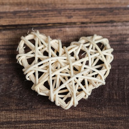 Decor for creativity from the vine "Heart", natural color