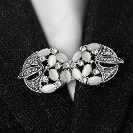 Cardigan clamp "luxury", white-gray color in black silver