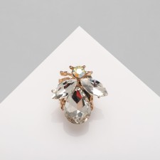 Brooch 