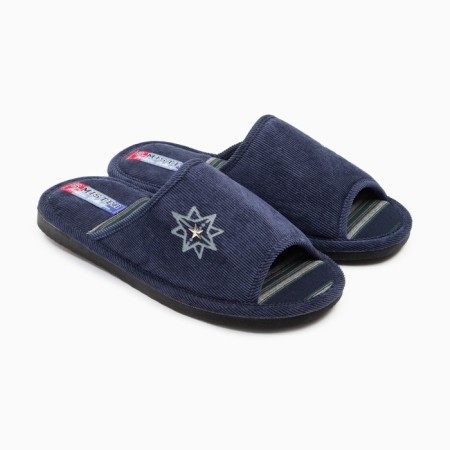 Male slippers, size 40