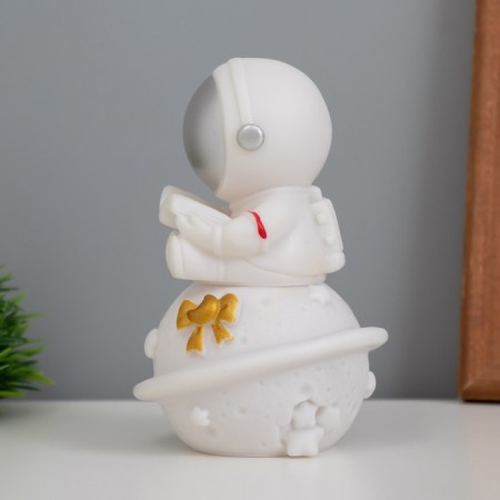 Lamp "Cosmonaut with a book on Saturn" 2W LED LR44 5x8x13cm-2