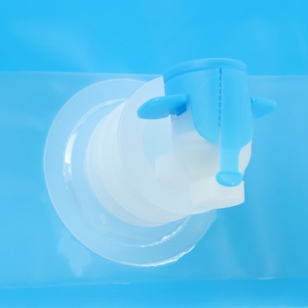 Folding canister with a valve 5 liter-2