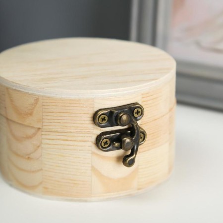 Casket wood simple round 9.2*9.2*5.2 cm-2
