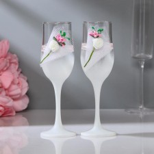 Set of wedding glasses 