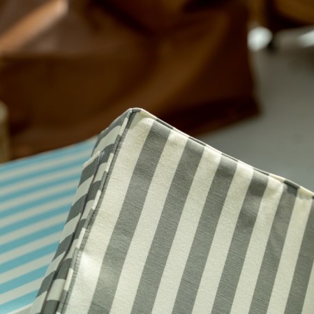 Cambridge pillow-booster, size 40x40x10 cm-2