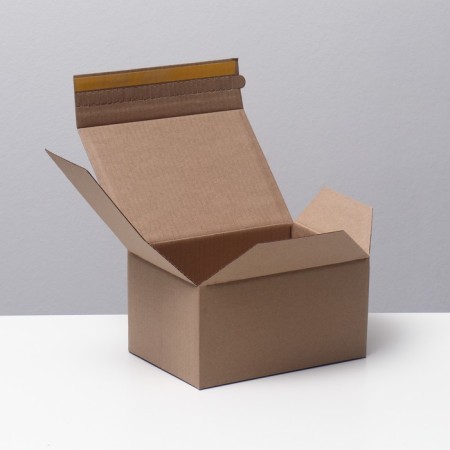 Postal box Ultrapack with a glue valve 21.3 x 15.3 x 10.9 cm-1