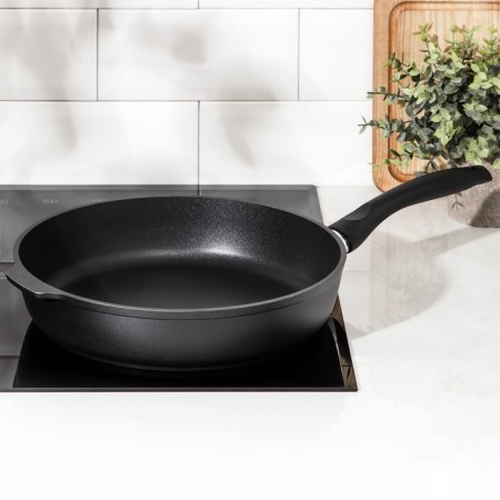The “Tradition” pan, D = 28 cm, plastic handle, anti -stick coating, black color-5