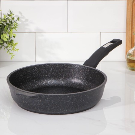 Frying pan “Granite Star”, D = 26 cm, plastic handle, anti -stick coating, black color