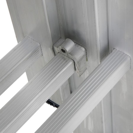 Tundra staircase, three -section, aluminum, 12 steps-1