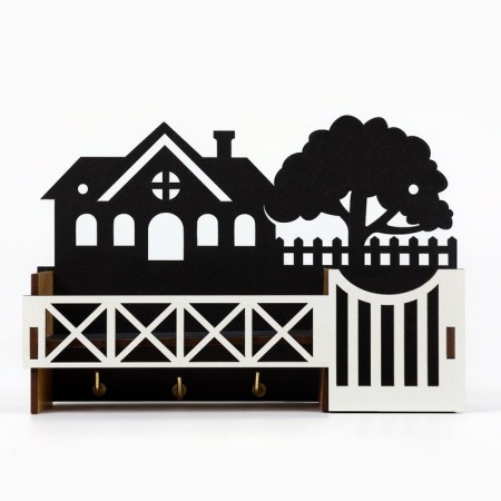 The keybox is wall -mounted with a shelf and a pocket, a house and a tree, 17 x 11.3 cm.-2