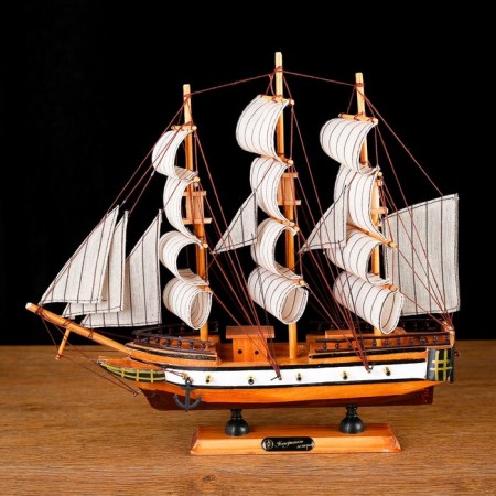 Kinburn ship, 32 × 31cm