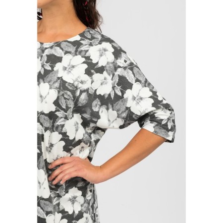 Women's dress, size 72-7