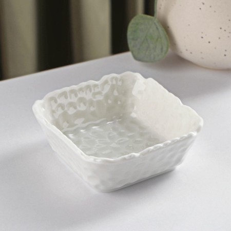 Ceramic “airiness” sauce, 90 ml, 8 × 3 cm, white color