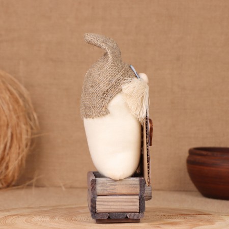 Brownie "Favorite with Gusli", on a chest, 21x11x7 cm-3