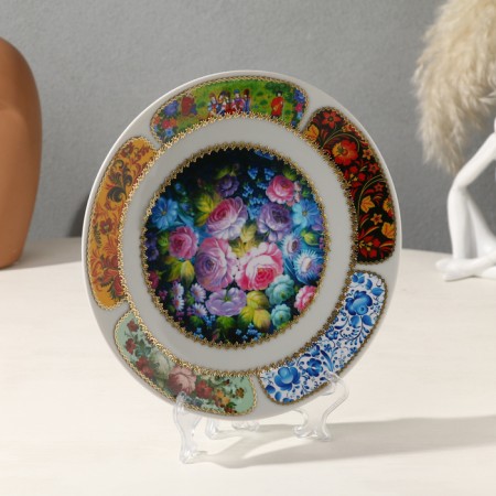 Decorative plate "Russian motives. Zhostovskaya painting", wall, d = 20 cm, handmade-1