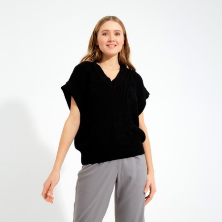 Women's vest Minaku Black color, rr 46-1
