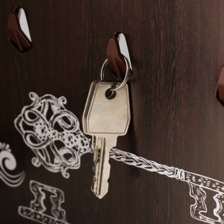 Key closed "map" 26.5x31.5 cm nut-4