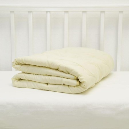 The blanket is quilted, size 105x140 cm, sheep's wool