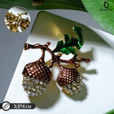 Brooch 