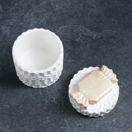 Casket "candy" mother of pearl with gilding, 15cm-2