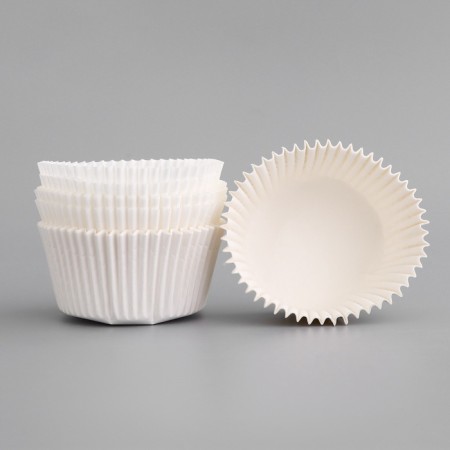 Tartlet, white, 5.5 x 4 cm