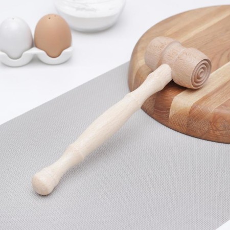 Wooden hammer for fighting off, beech