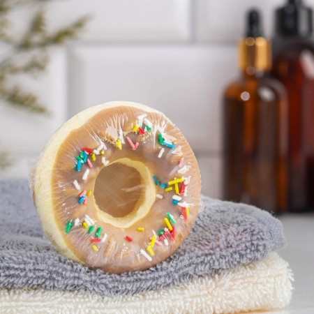 The bath bomb "Chocolate donut with icing", 90 grams "Dobroparov"