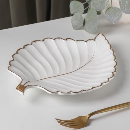 Ceramic serving dish "Rapsodia. Sheet ", 26.5 × 20.5 × 2.5 cm, white color-1