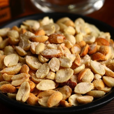 Gift set “Cool Man”: a beer glass of 570 ml., Salty peanuts 100 g.-1