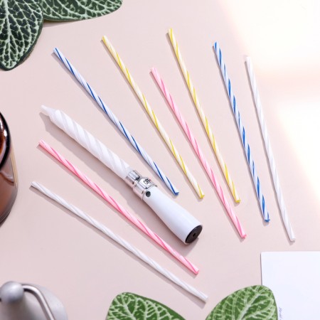 A set of musical candles (cocktail + 1 musical)