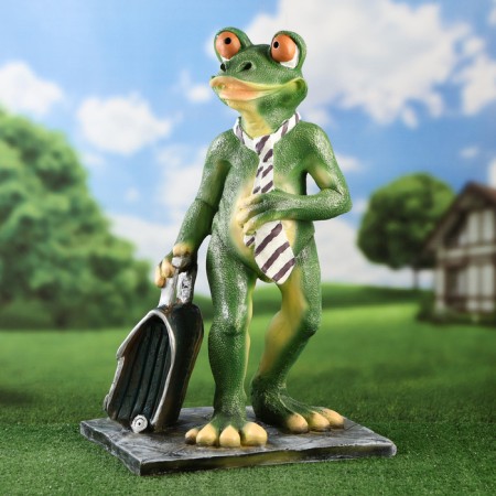 Garden figure "Frog with a suitcase in a gastuk" 66cm