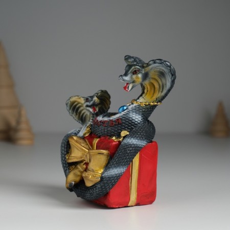 Piggy bank Polystone "Snakes of Happiness with a gift" 9.5x6.5x11.2 cm-2