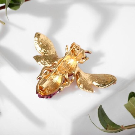 Brooch "Wasp", purple color in gold-2