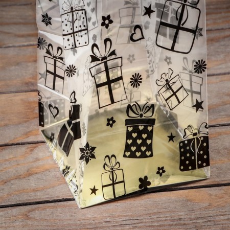 A package with a hard bottom of 14 x 14 x 45 gold "gifts"-1
