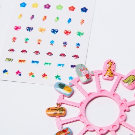 A set for a manicure with a lamp, varnish and "Create your image" My Little Pony-4