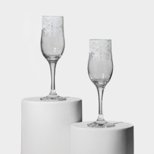 A set of glasses for champagne 