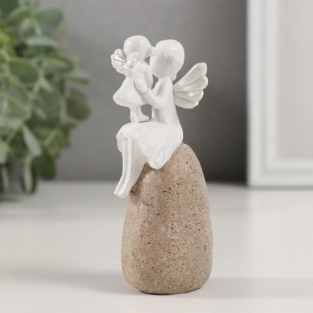 Polystone souvenir "Mom with an Angel daughter, on a stone" 5x3.5x10.5 cm-3