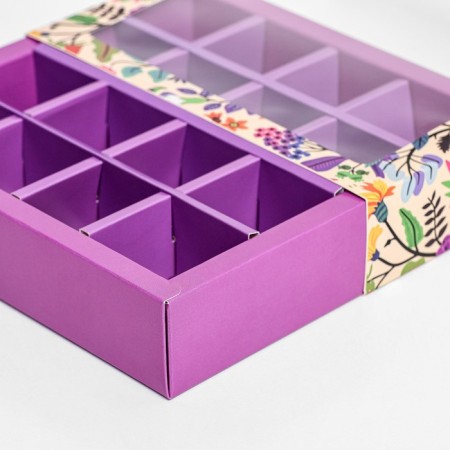 Box under 16 sweets, "flowers" 17.7 x 17.7 x 3.8 cm-4
