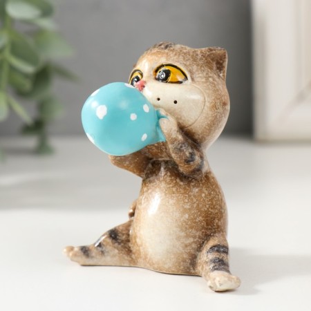 Souvenir Polystone varnish "Kotka puffs a balloon" 7x6x7 cm-3
